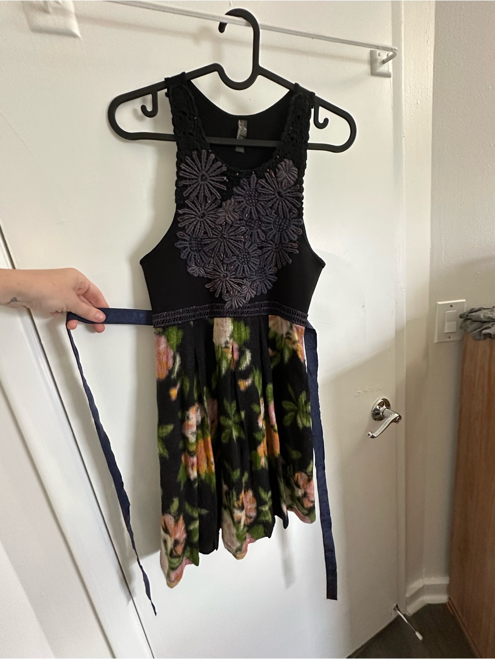 Free People Black Crochet Floral Appliqué Sleeveless Dress - Picture 2 of 5